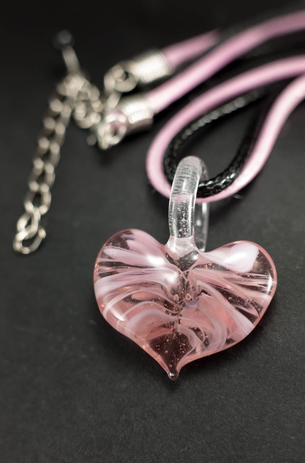 Ogrlica Srce pastel roza u prozirnoj